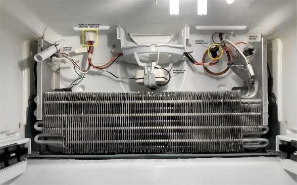 Evaporateur électrique de dégivrage pour chambre froide