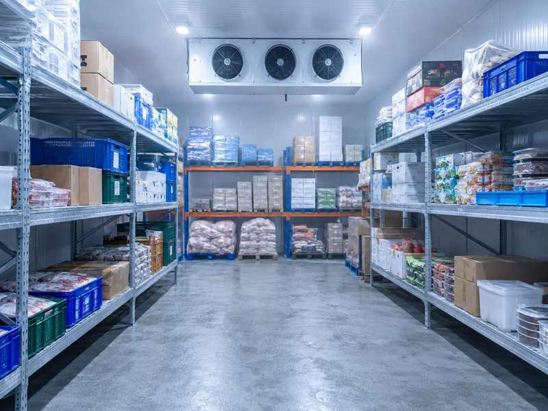 How to Arrange Products Inside a Freezer Room for Better Cooling
